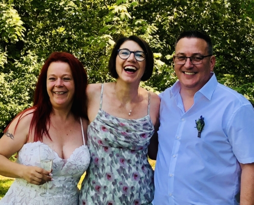 Glückliches Ehepaar mit Claudia Biesinger